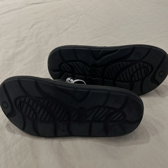 UGG slides with removable strap - Picture 5 of 5